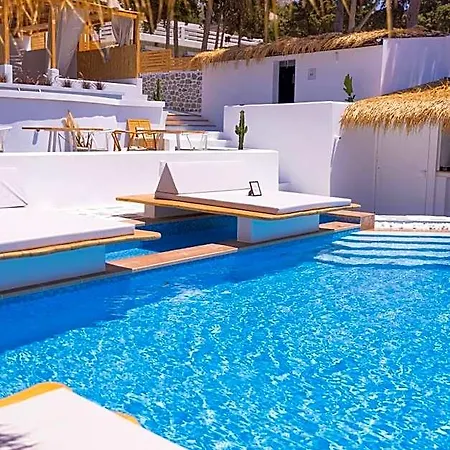 Spongia & Hotel 4*